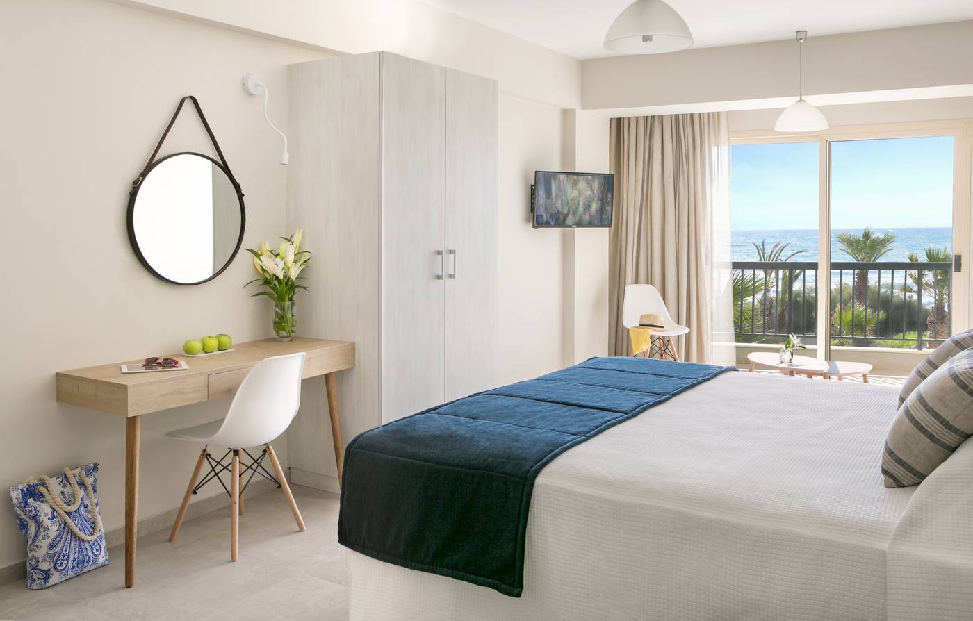 Louis-Paphos-Breeze-Room-24