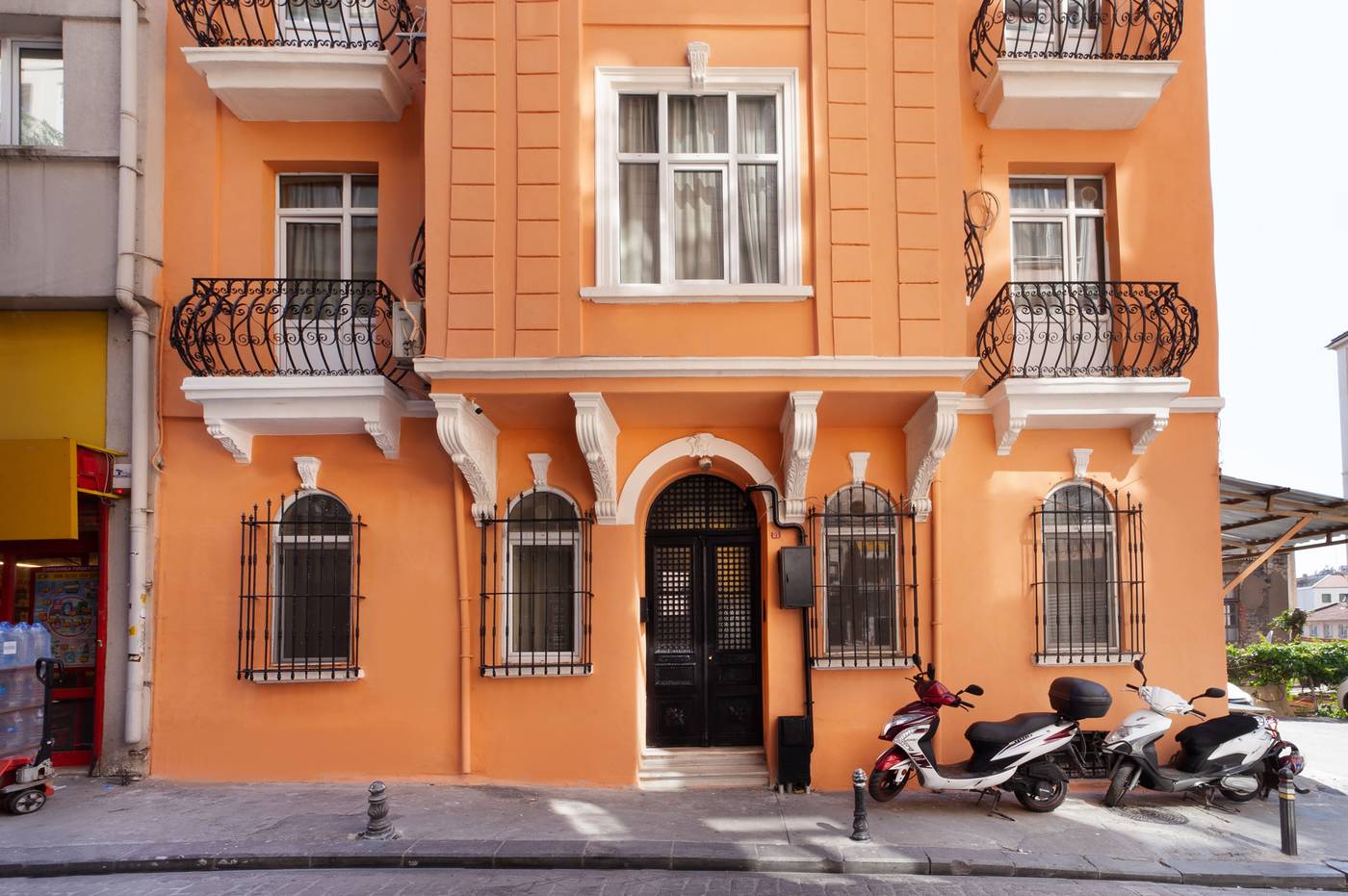 Taxim Cool-Turkey-istanbul-General view-1