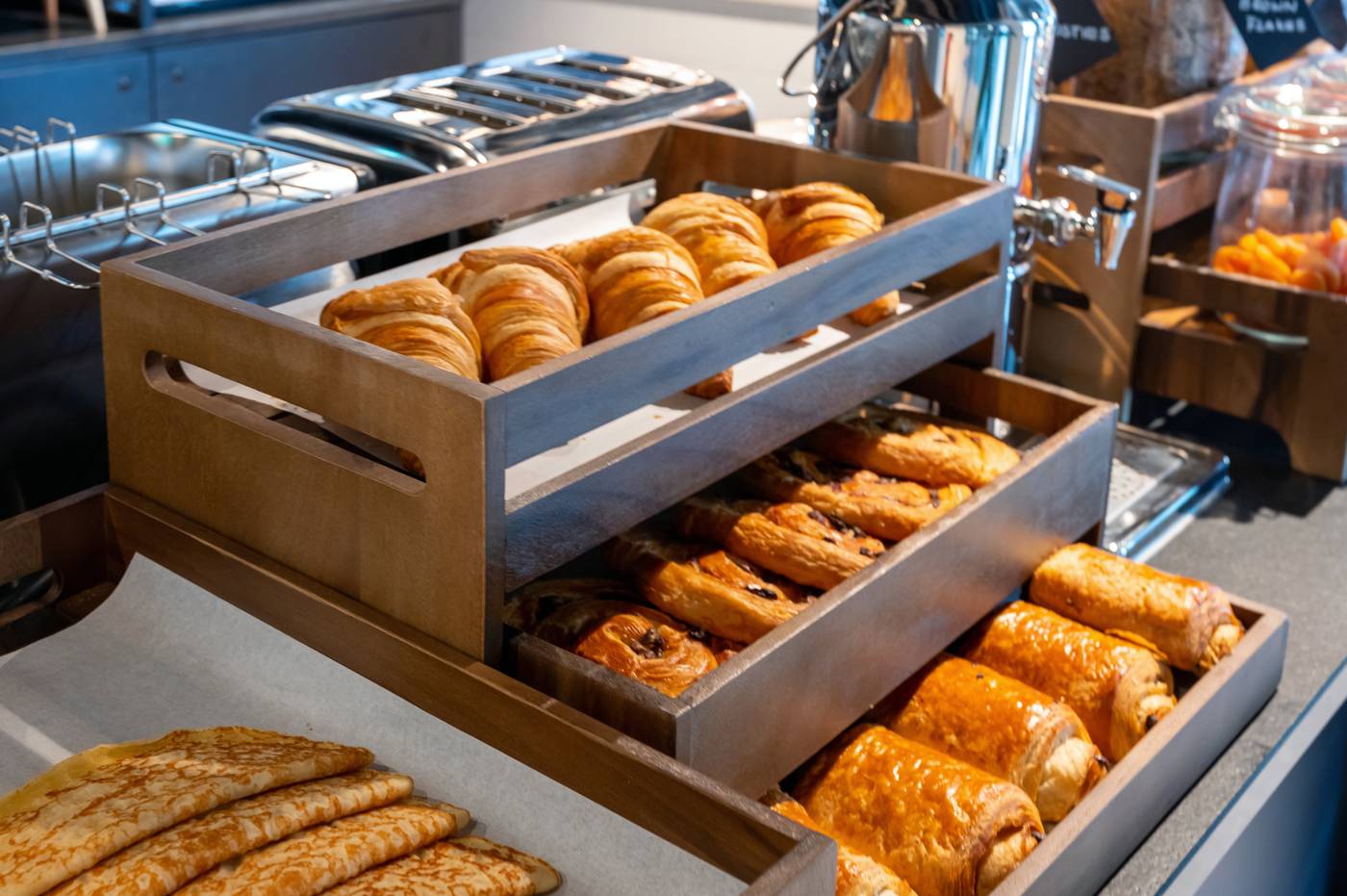 Staycity-Aparthotels-City-Quay-Restaurant-54