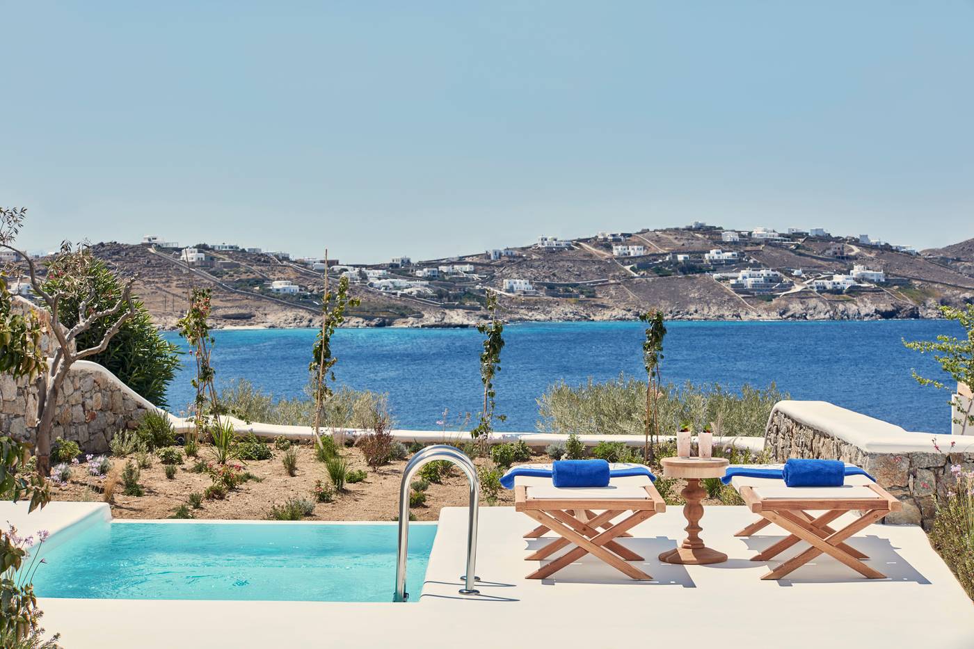 Katikies-Mykonos---The-Leading-Hotels-Of-The-World-Pool-10