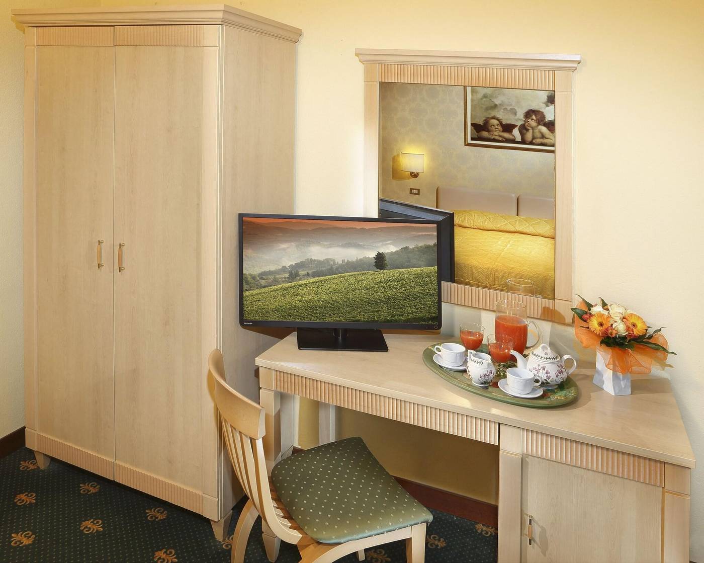 Grand-Hotel-Plaza-E-Locanda-Maggiore-Room-5