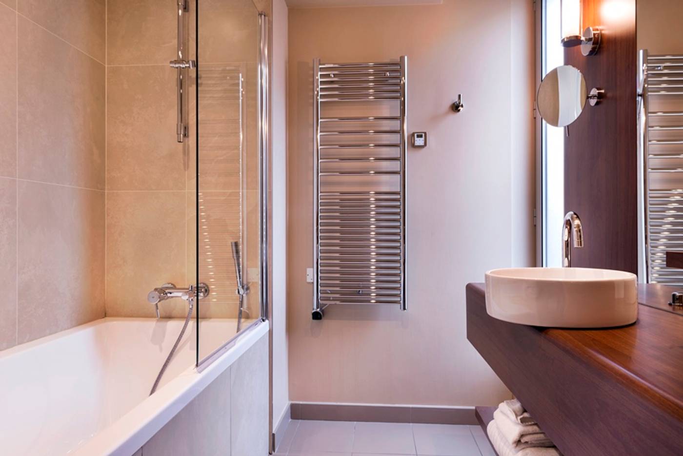 Hotel-La-Bourdonnais-by-Inwood-Hotels-Room-36