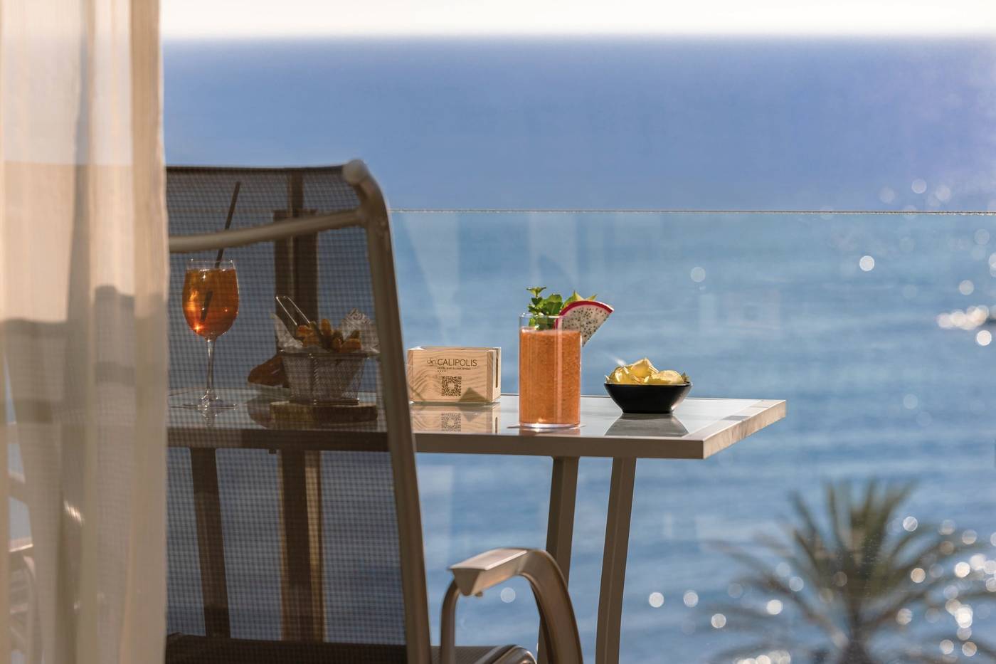 Calipolis-Hotel-Room-92