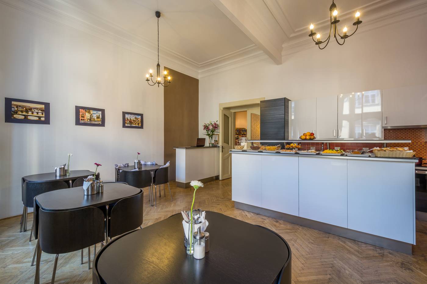 Royal-Road-Residence-Lobby-12