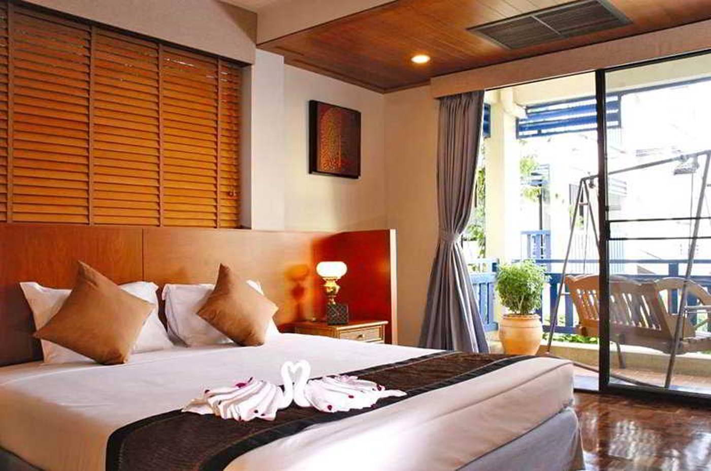 Kantary-Bay-Hotel-Phuket-Room-16