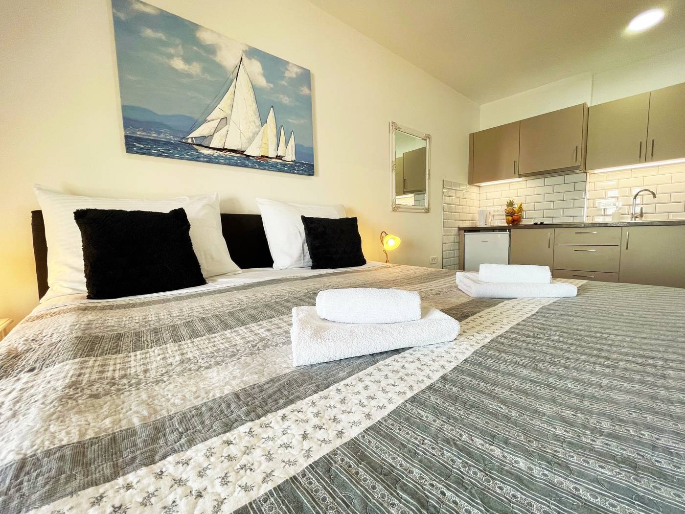 Villa-Sunset-Room-59