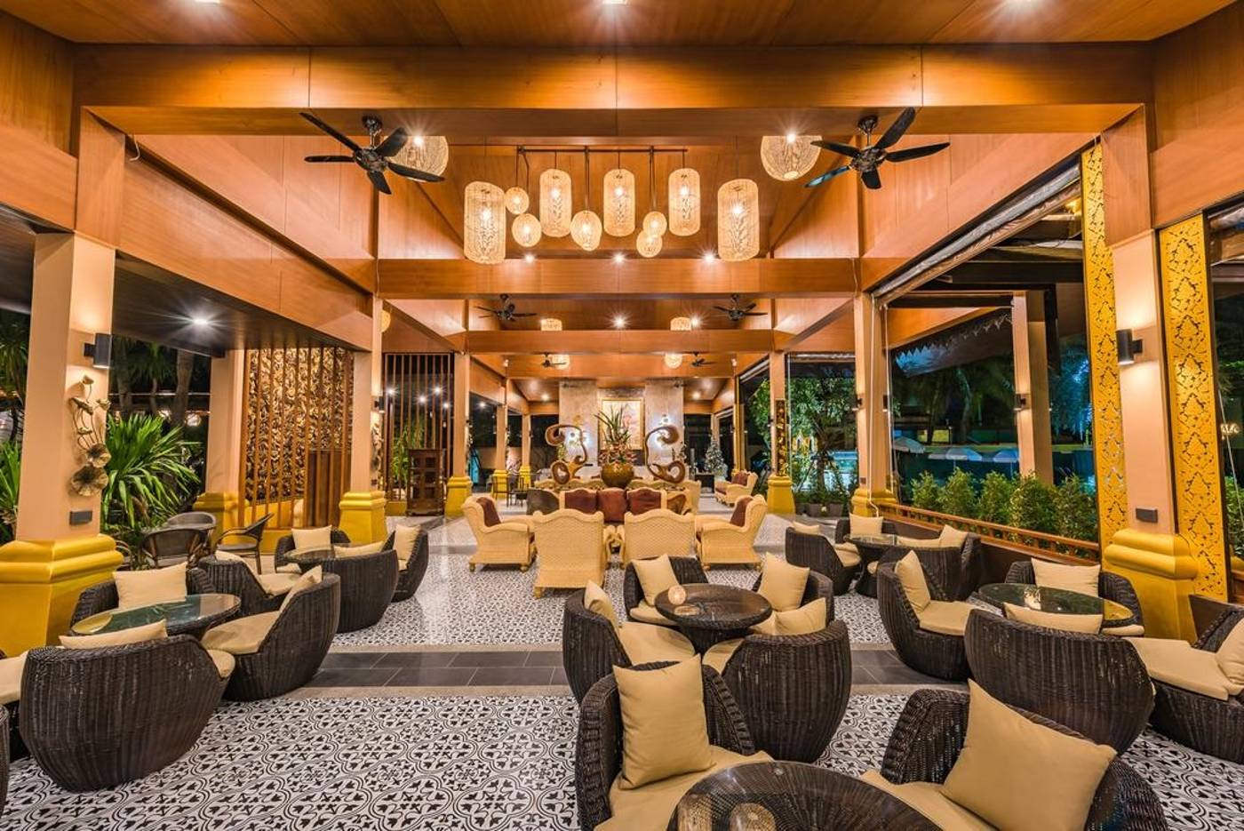 Princess-Kamala-Beach-Front-Hotel-Lobby-64