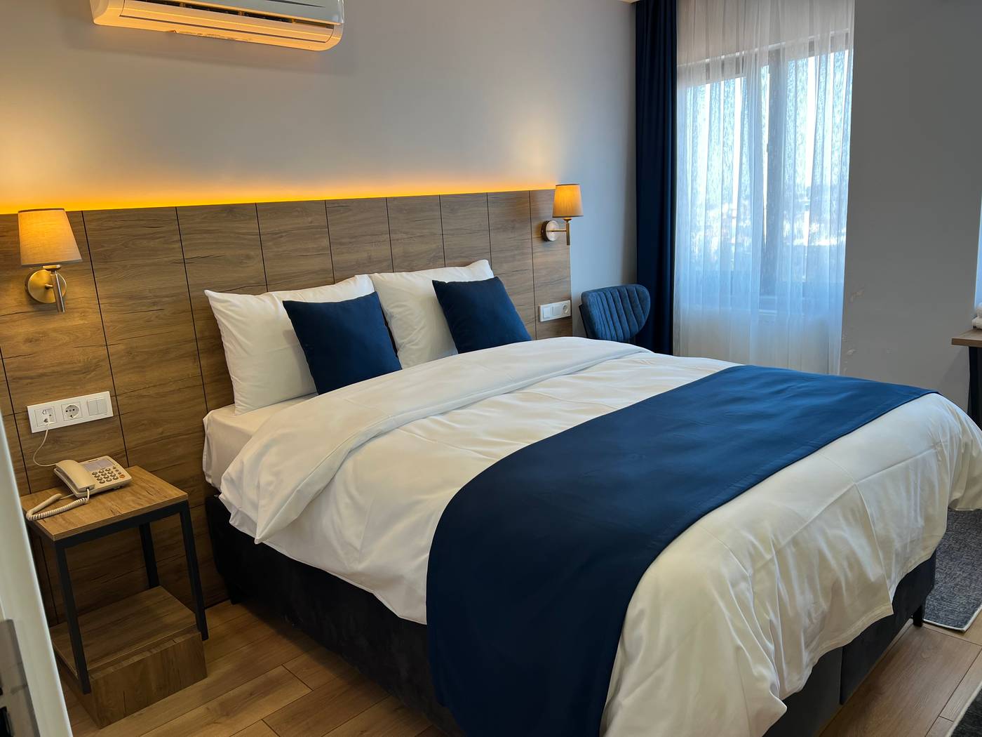 Blue-Suite-Otel-Room-10