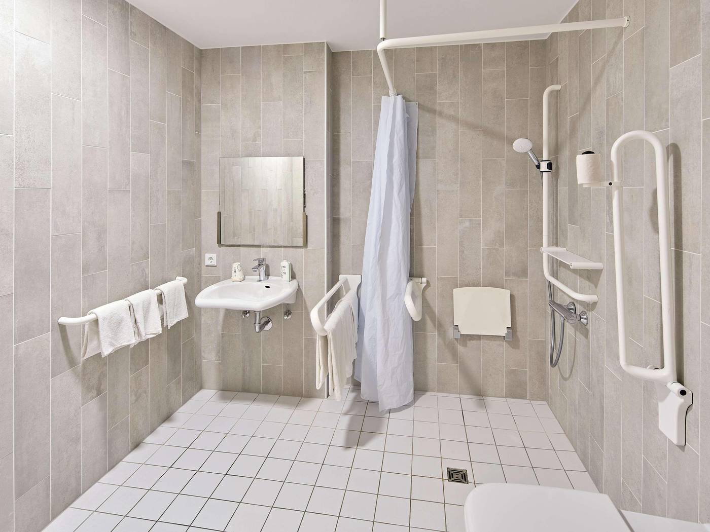 B-B-Hotel-Koln-Messe-Room-48