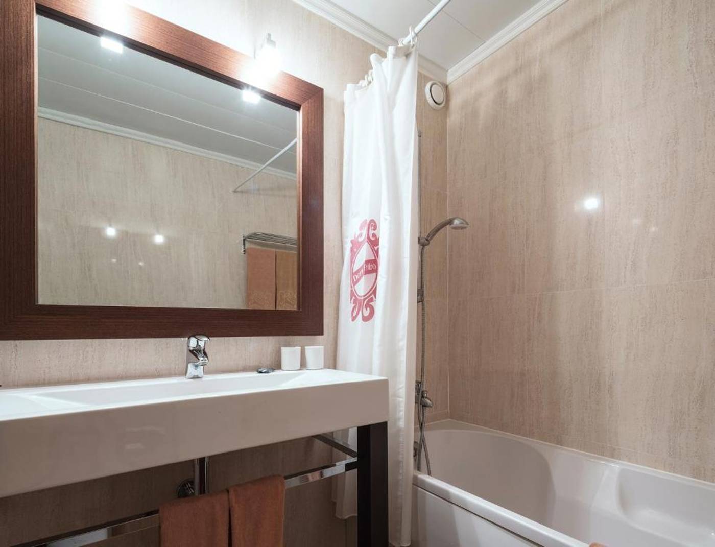 Dom-Pedro-Garajau-Room-39