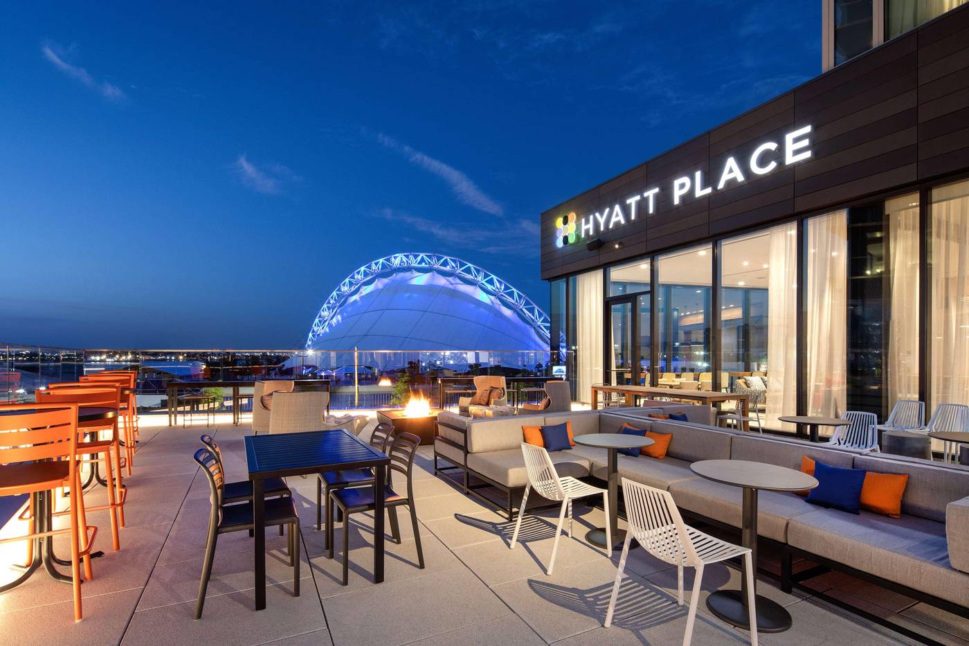 Hyatt-Place-Boston-seaport-district-Bar-44