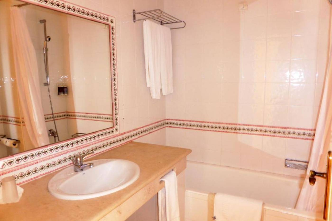 Sol e Serra-Portugal-CASTELO DE VIDE-Room-8