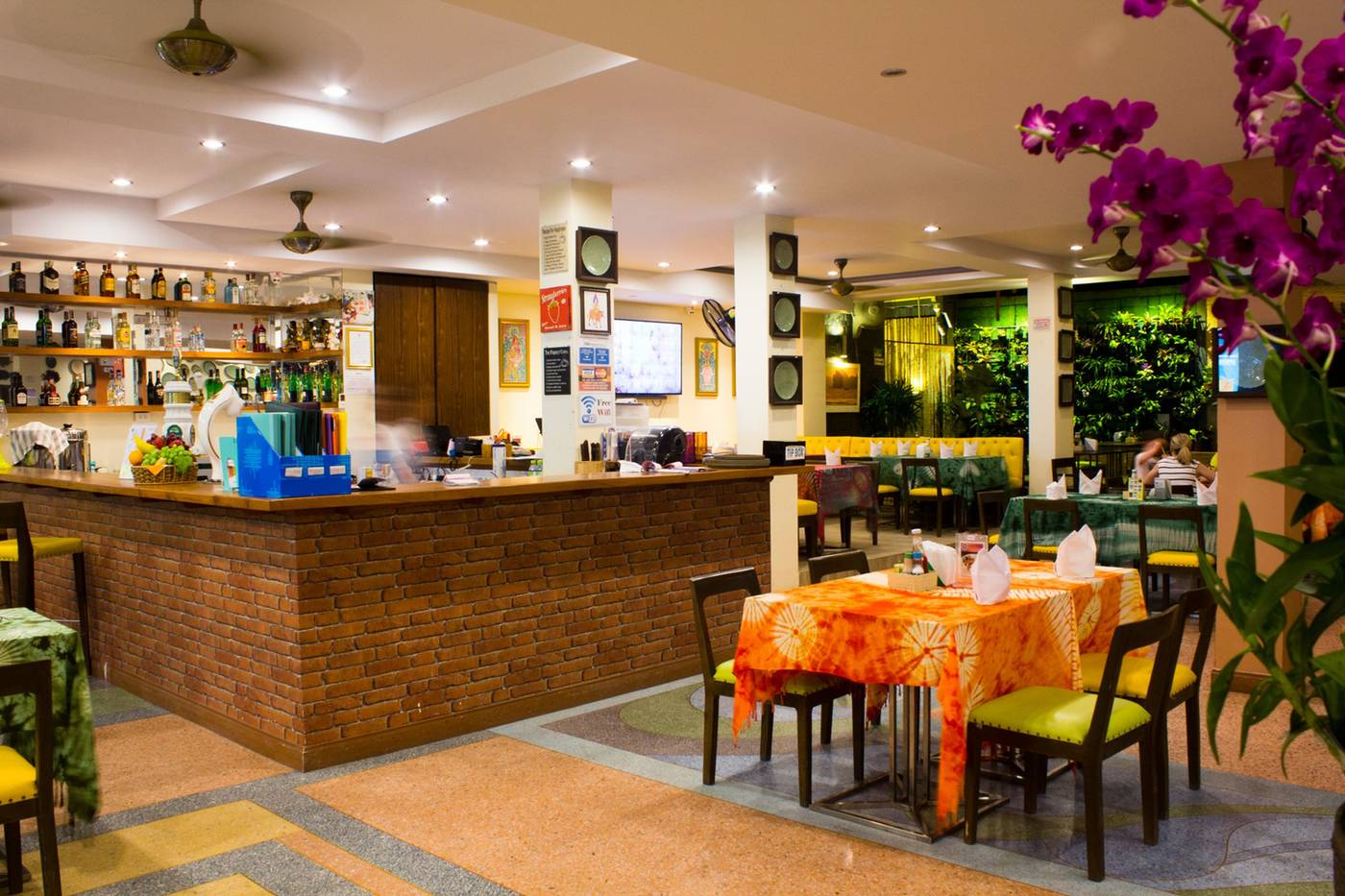 ON-Hotel-Phuket-Bar-26