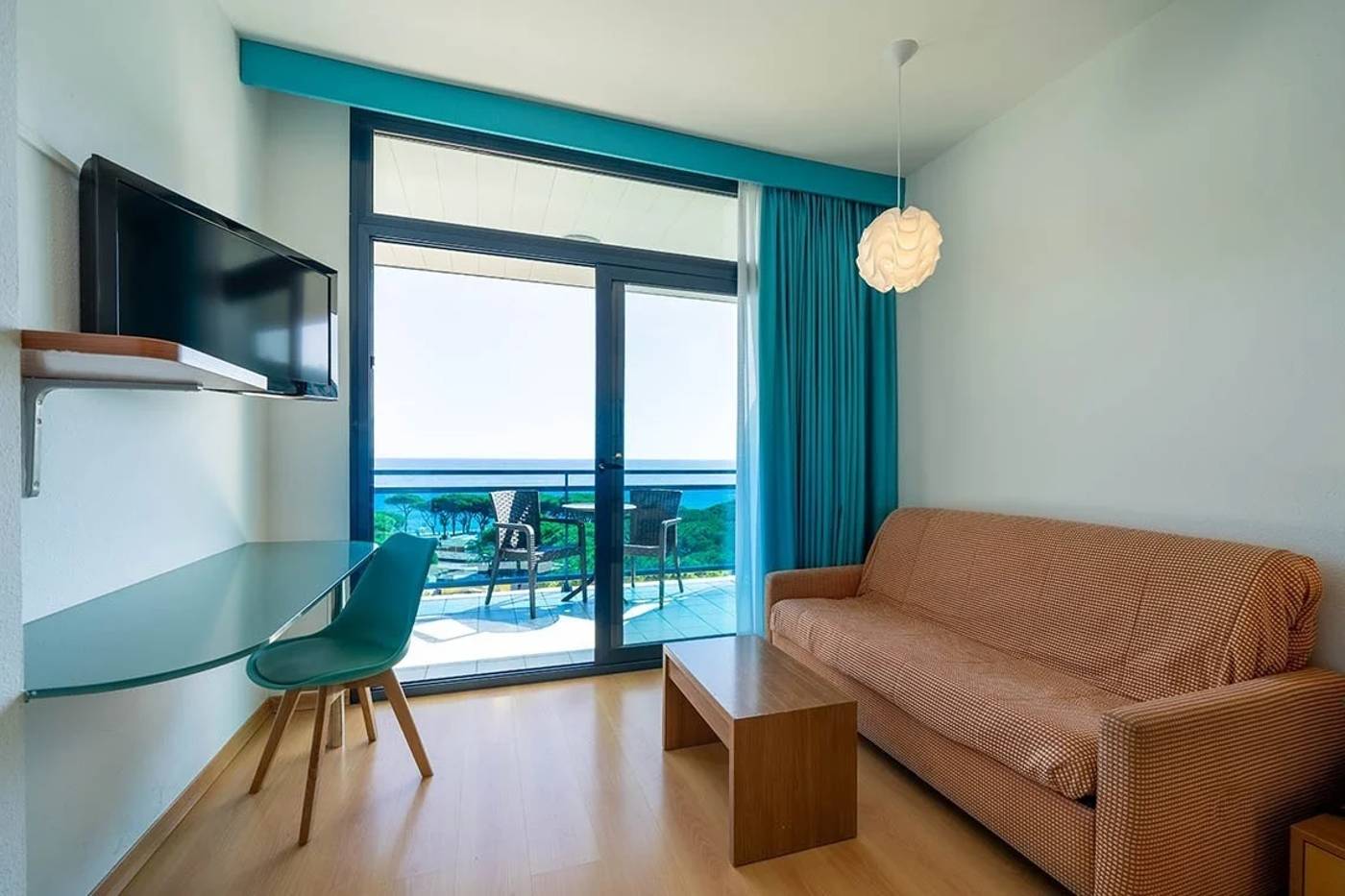 Blaucel-Room-24