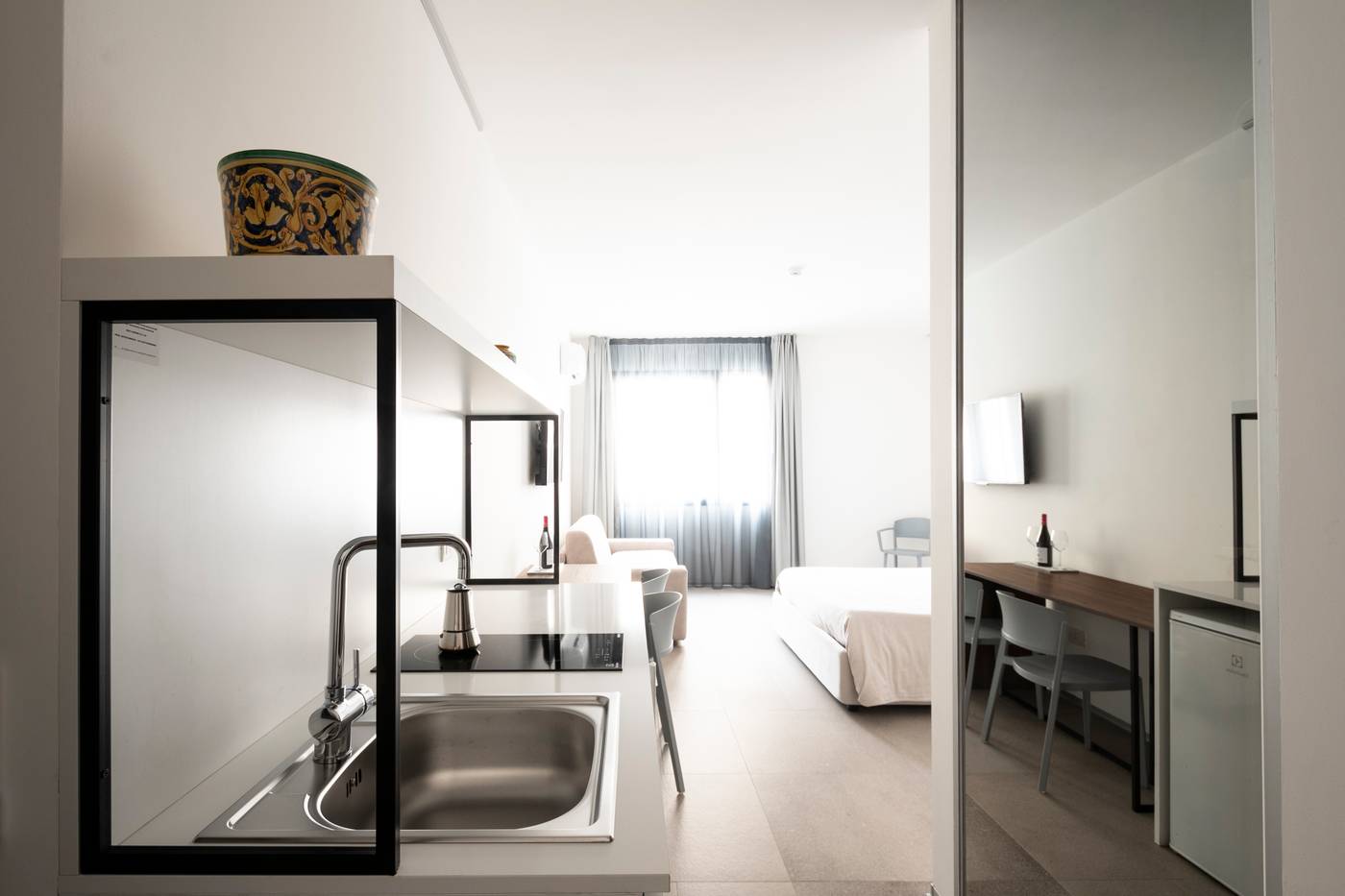 Alkamuri-Posh-Hotel---Spa-Room-5