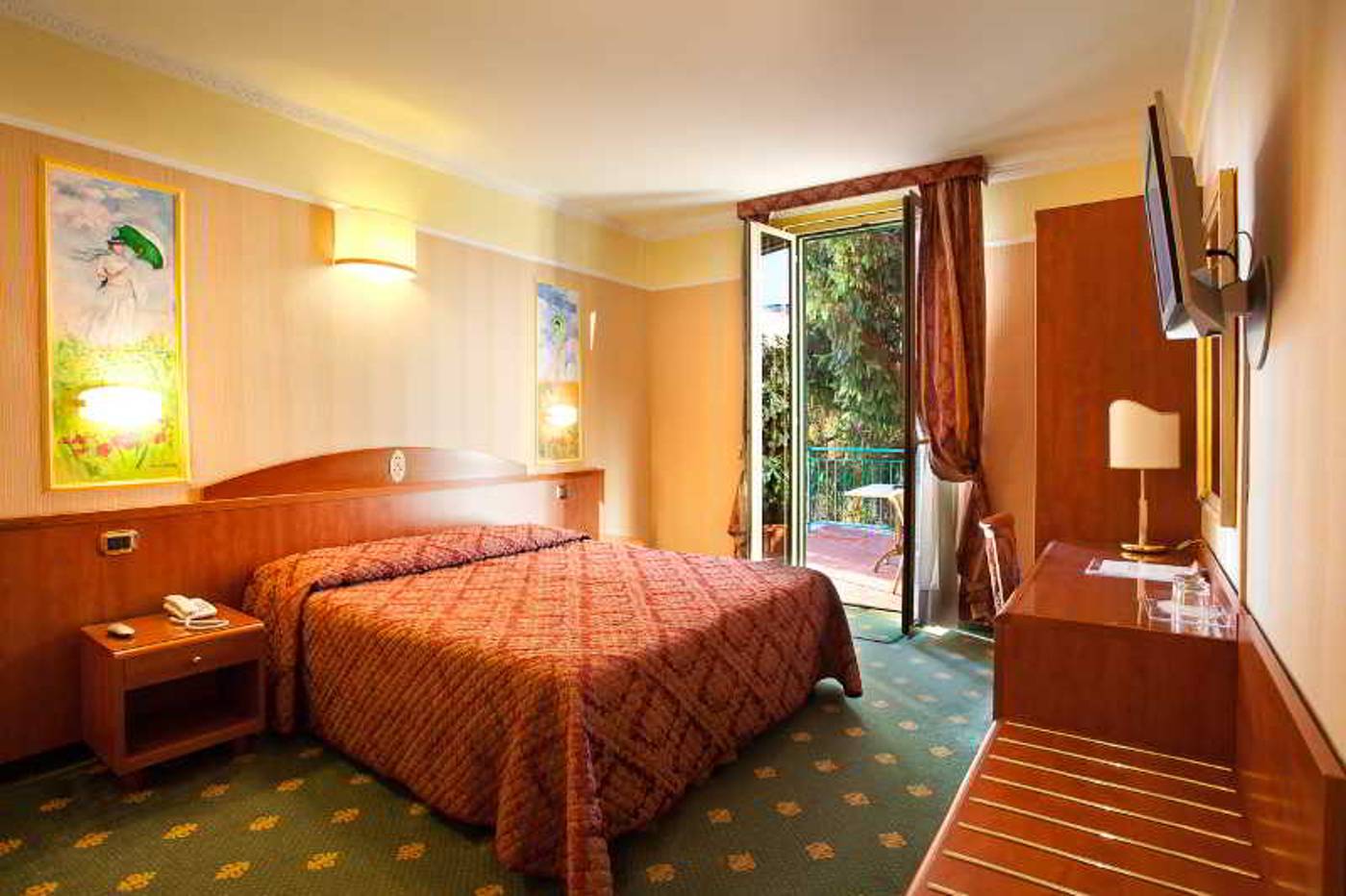 Puccini-Hotel-Room-22