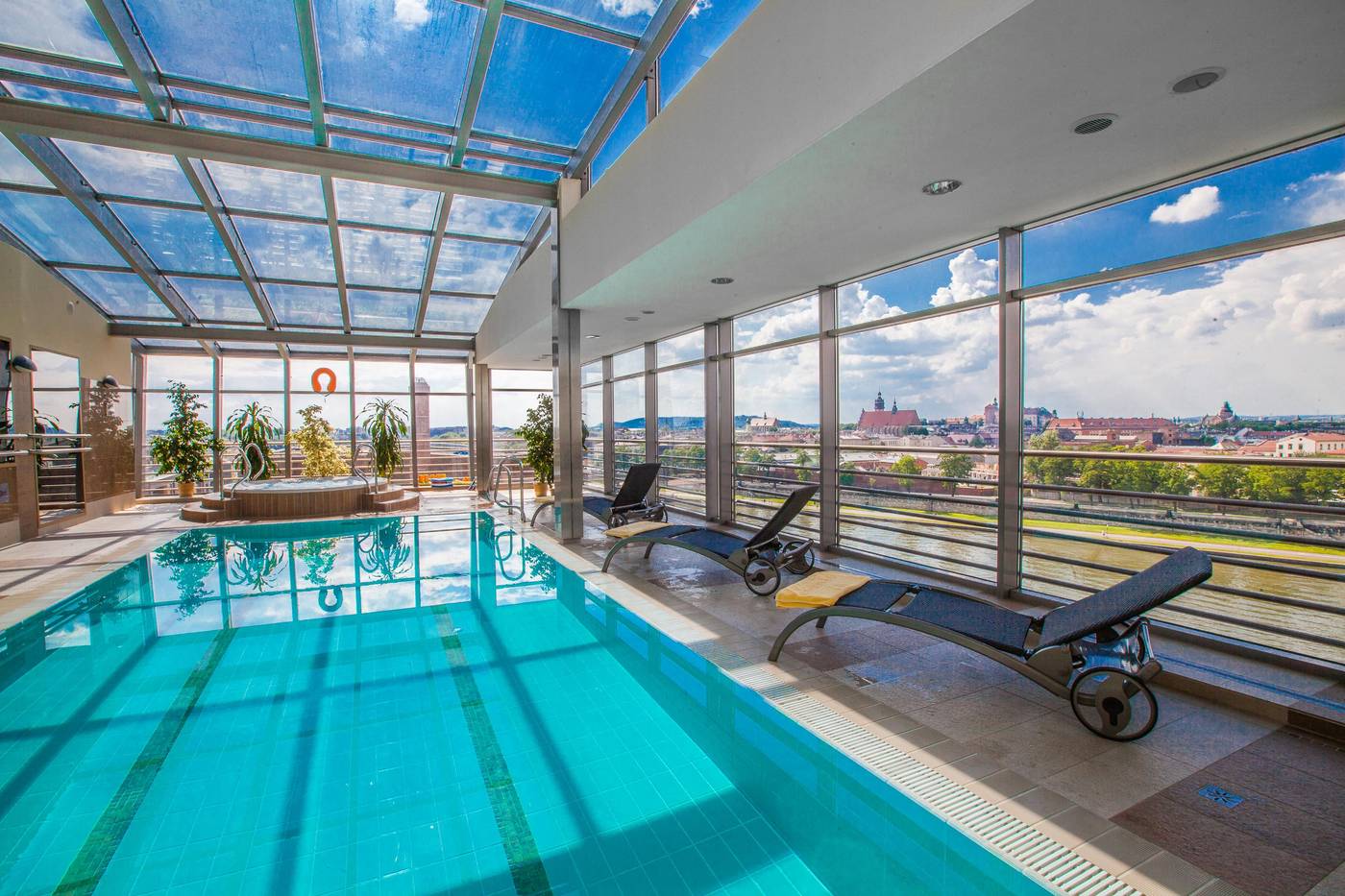 Qubus-Hotel-Krakow-Pool-51