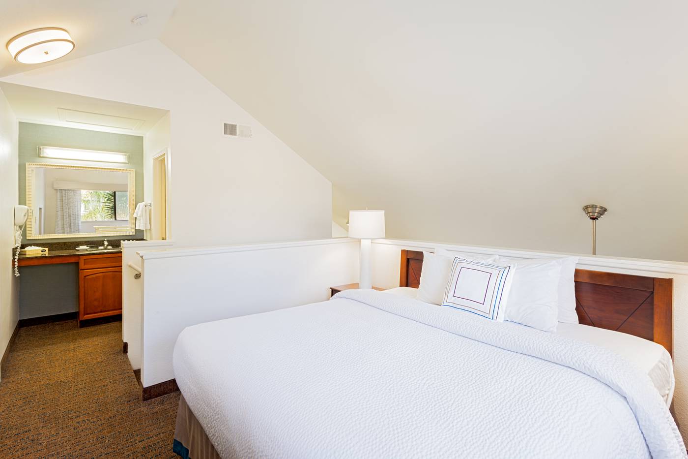 Clementine-Hotel---Suites-Anaheim-Room-23