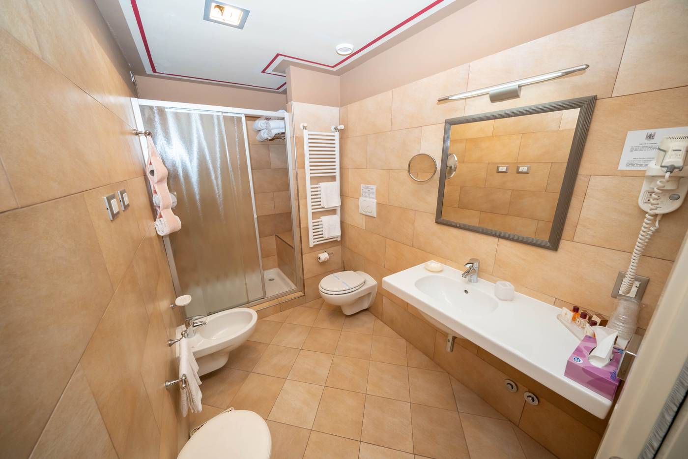 San-Luca-Palace-Room-19