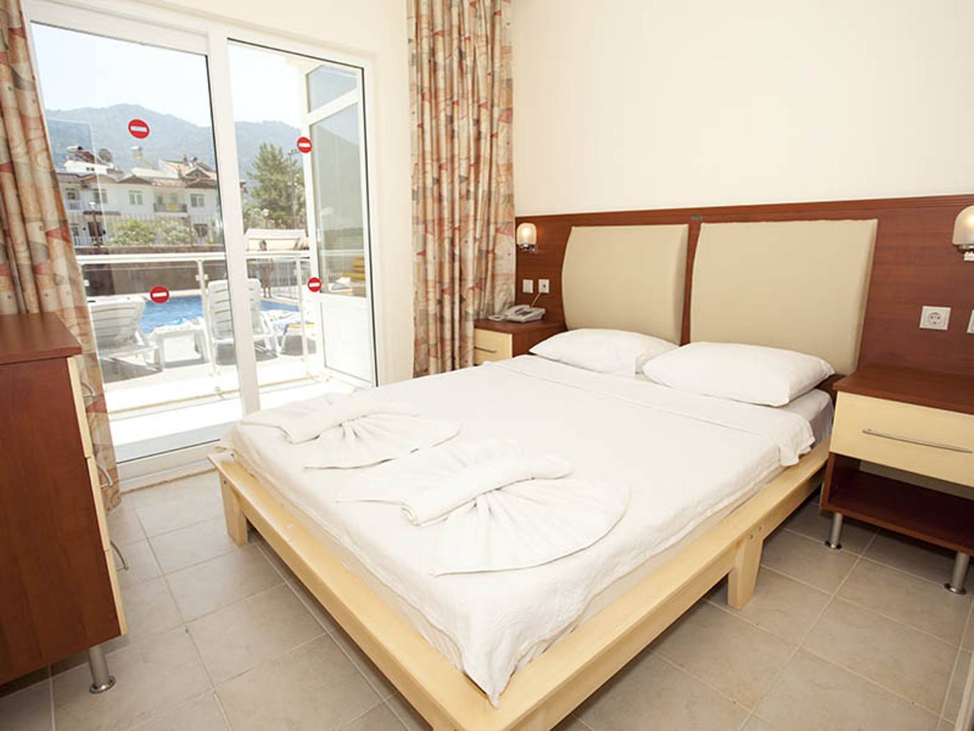 Club Tokmak Apartments