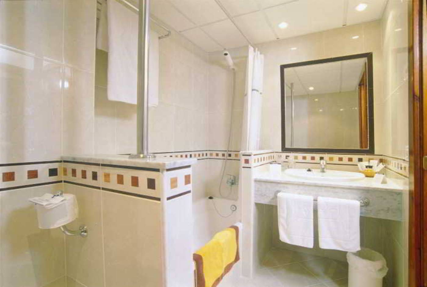 Smy-Puerto-de-la-Cruz-Room-35