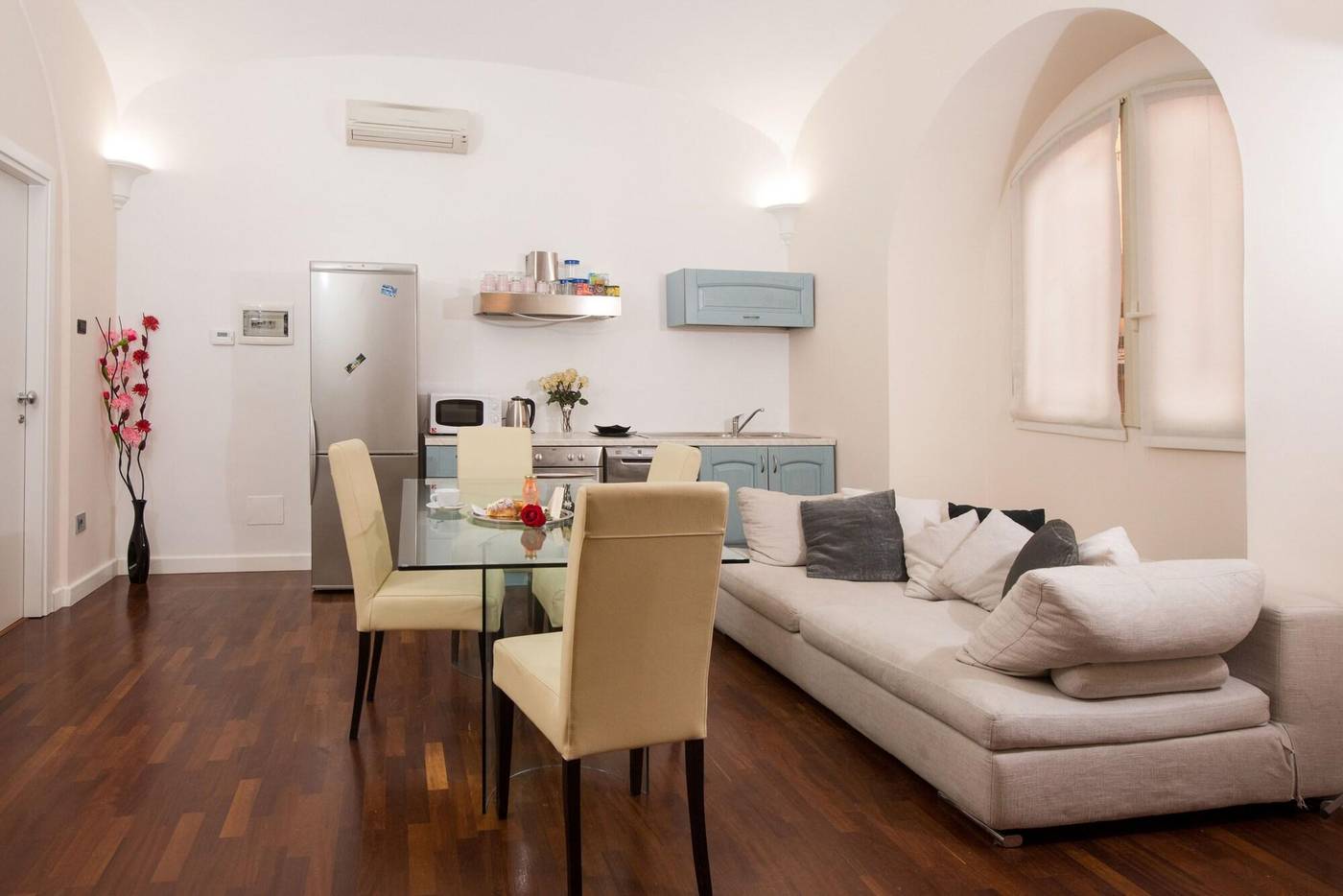 Trinity-Luxury-Rooms-Lobby-30