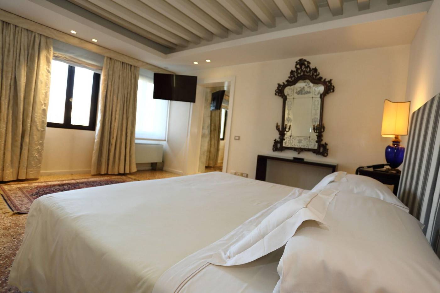 Ca--Nigra-Lagoon-Resort-Room-31