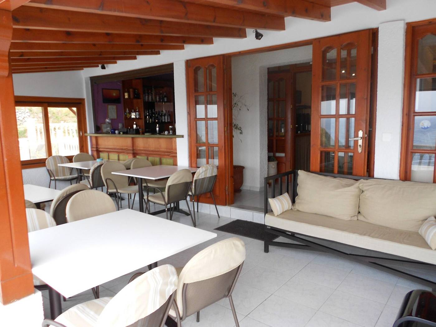 Sunrise-Beach-Lobby-25