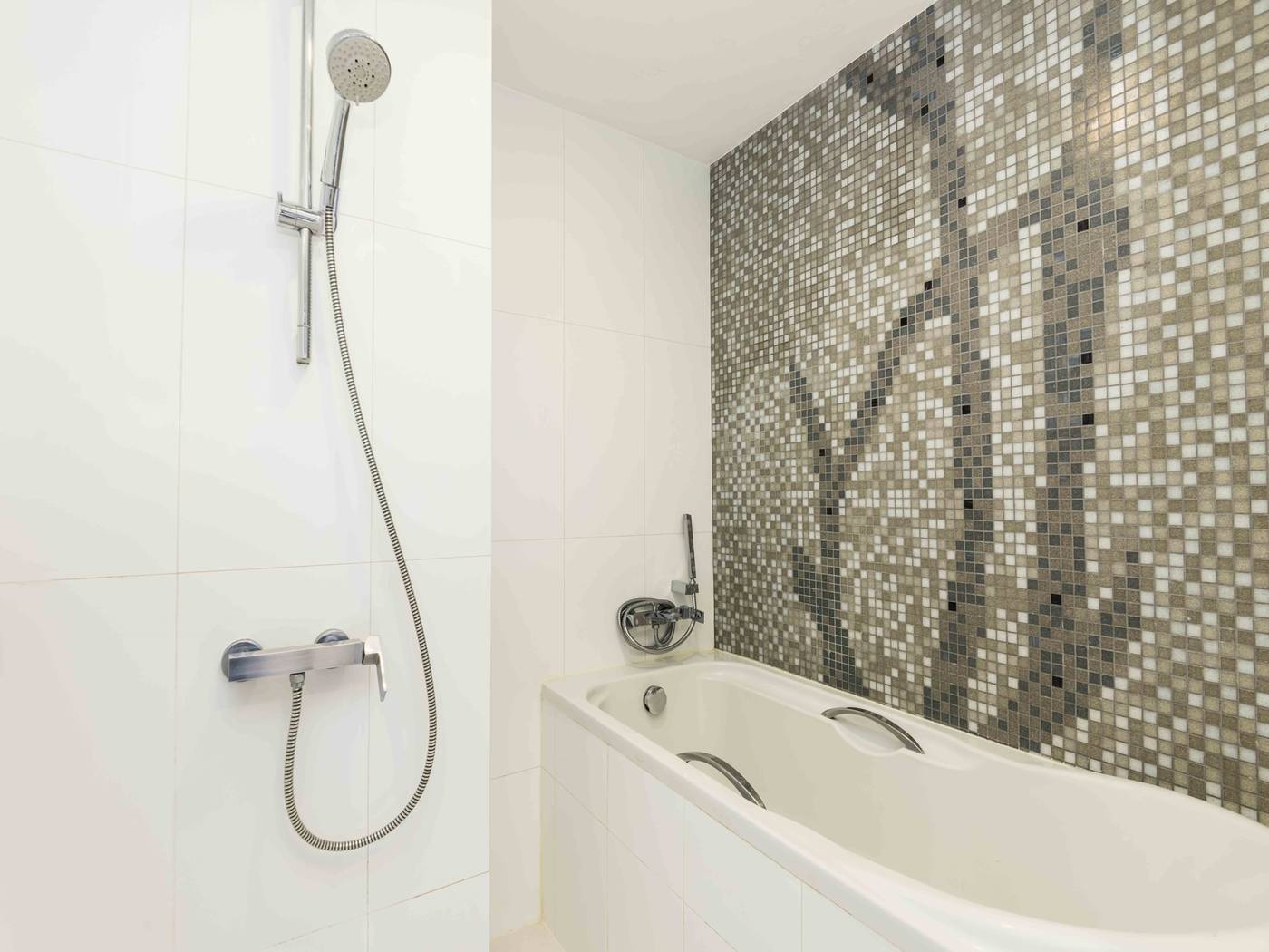 Maitria-Hotel-Sukhumvit-18-Bangkok-Room-58