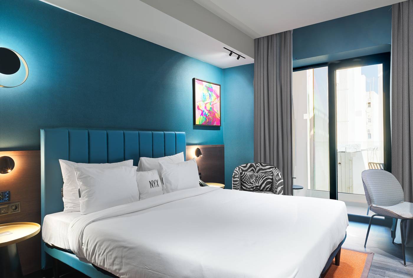 NYX-Esperia-Palace-Athens-by-Leonardo-Hotels-Room-23