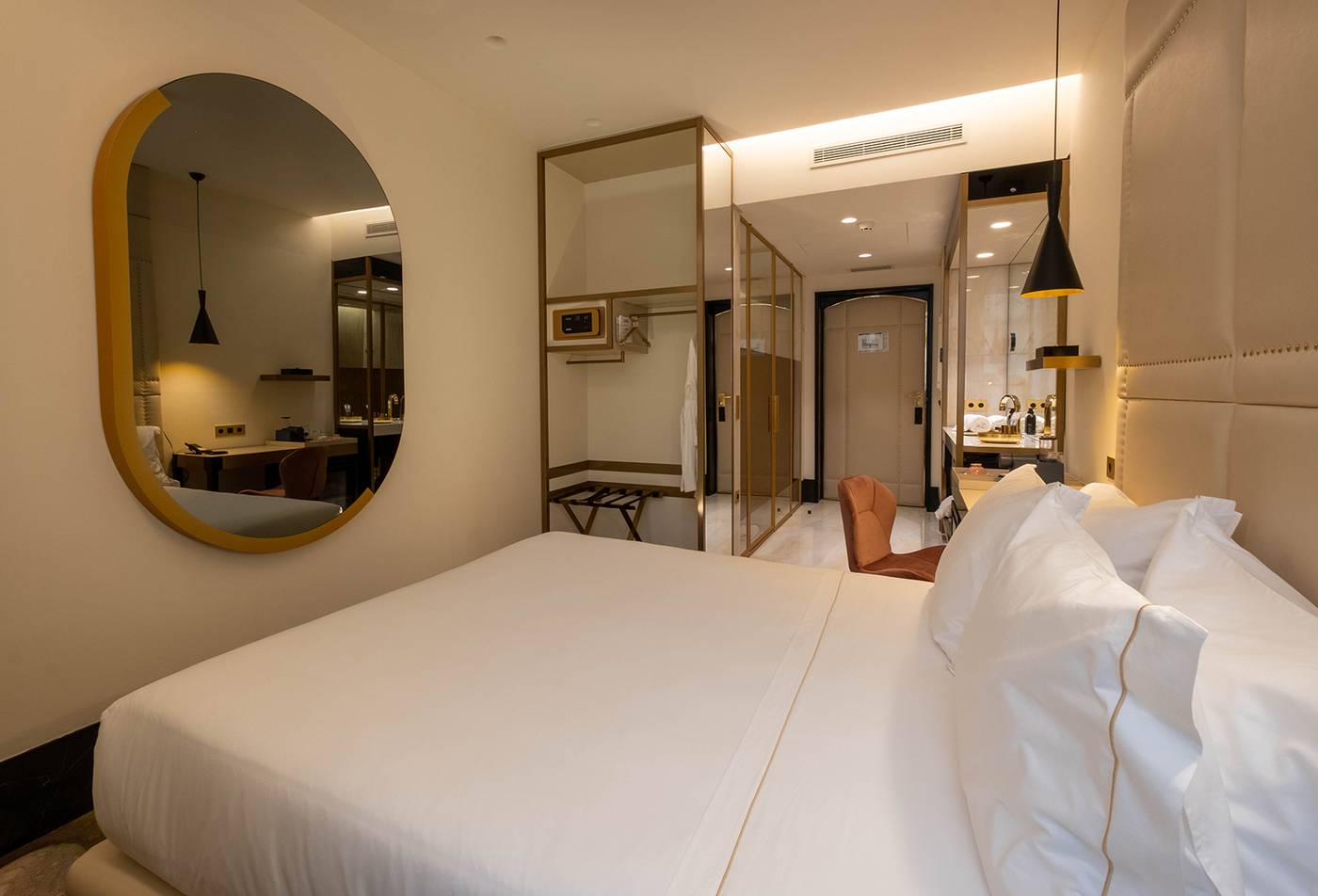 Madalena-By-the-Beautique-Hotels-Room-24