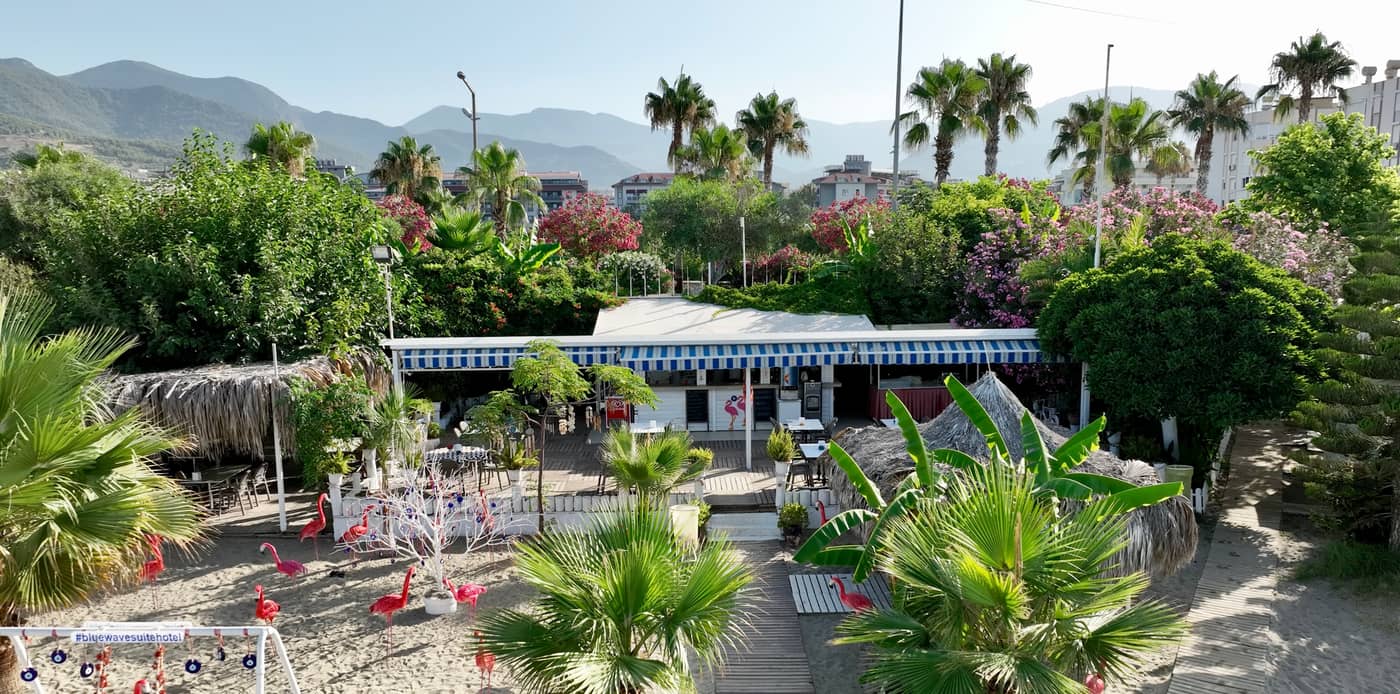 Blue-Wave-Suite-Hotel-Beach-33