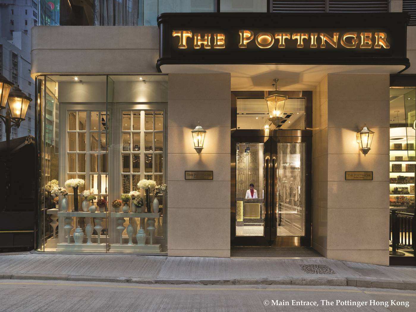 The-Pottinger-Hong-Kong-General-view-10