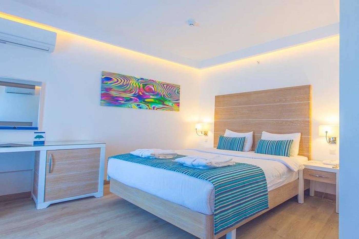 Garcia-Resort---Spa-Room-38