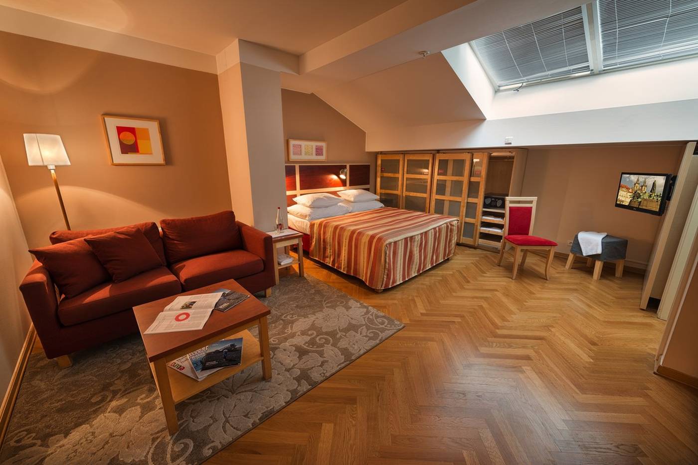 EA-Hotel-Julis-Room-22