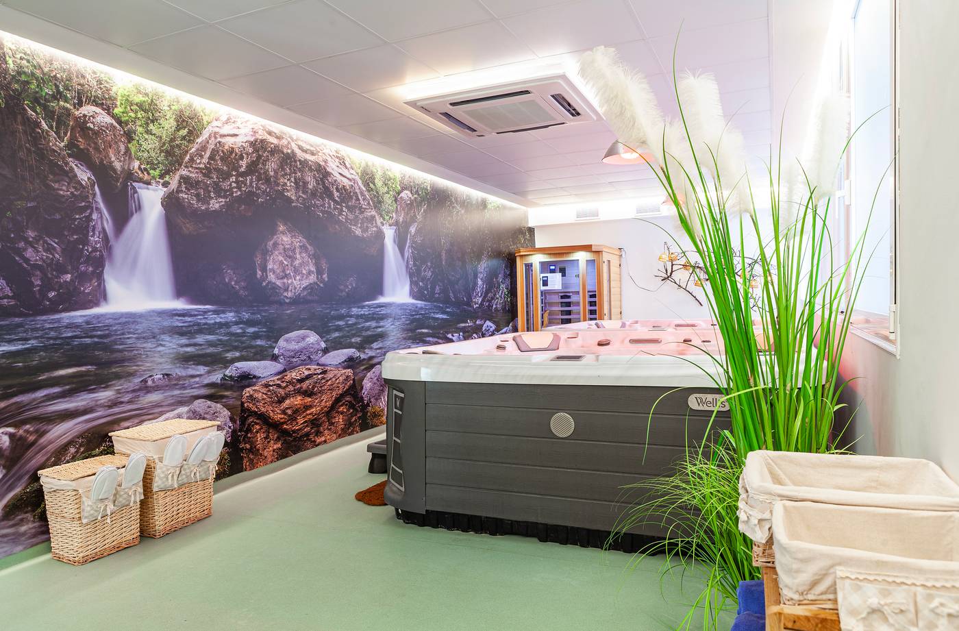 Hotel-Alay---Adults-Only-Sports-and-Entertainment-76