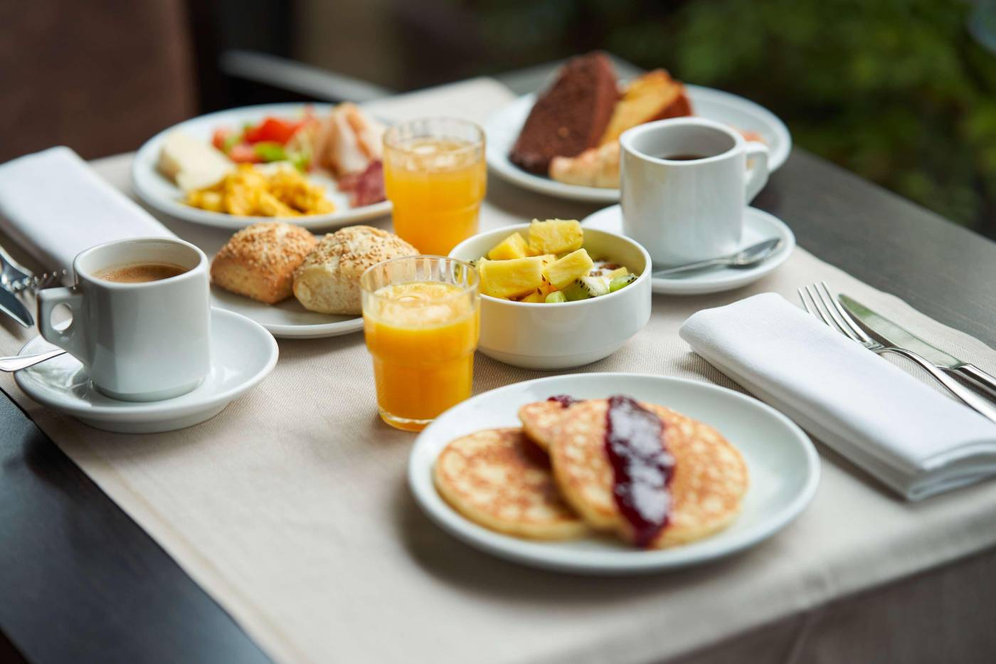 Best-Western-Plus-Hotel-Galles-Restaurant-76