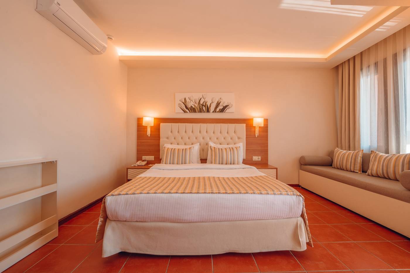 Sundia-By-Liberty-Suncity-Room-18