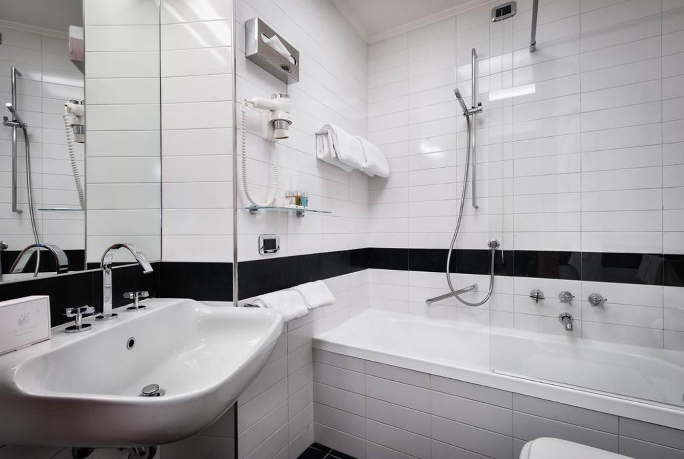 Dei-Cavalieri-Milano-Duomo-Room-40