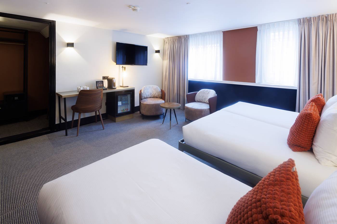 Huygens-Place-Room-29