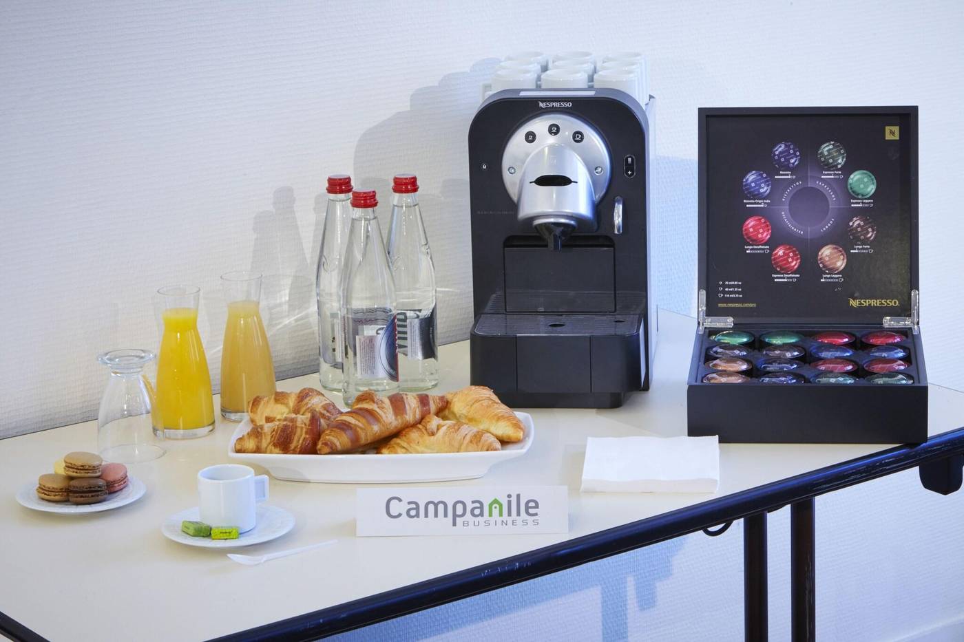 Campanile-Paris-Ouest---Nanterre---La-Defense-Lobby-47