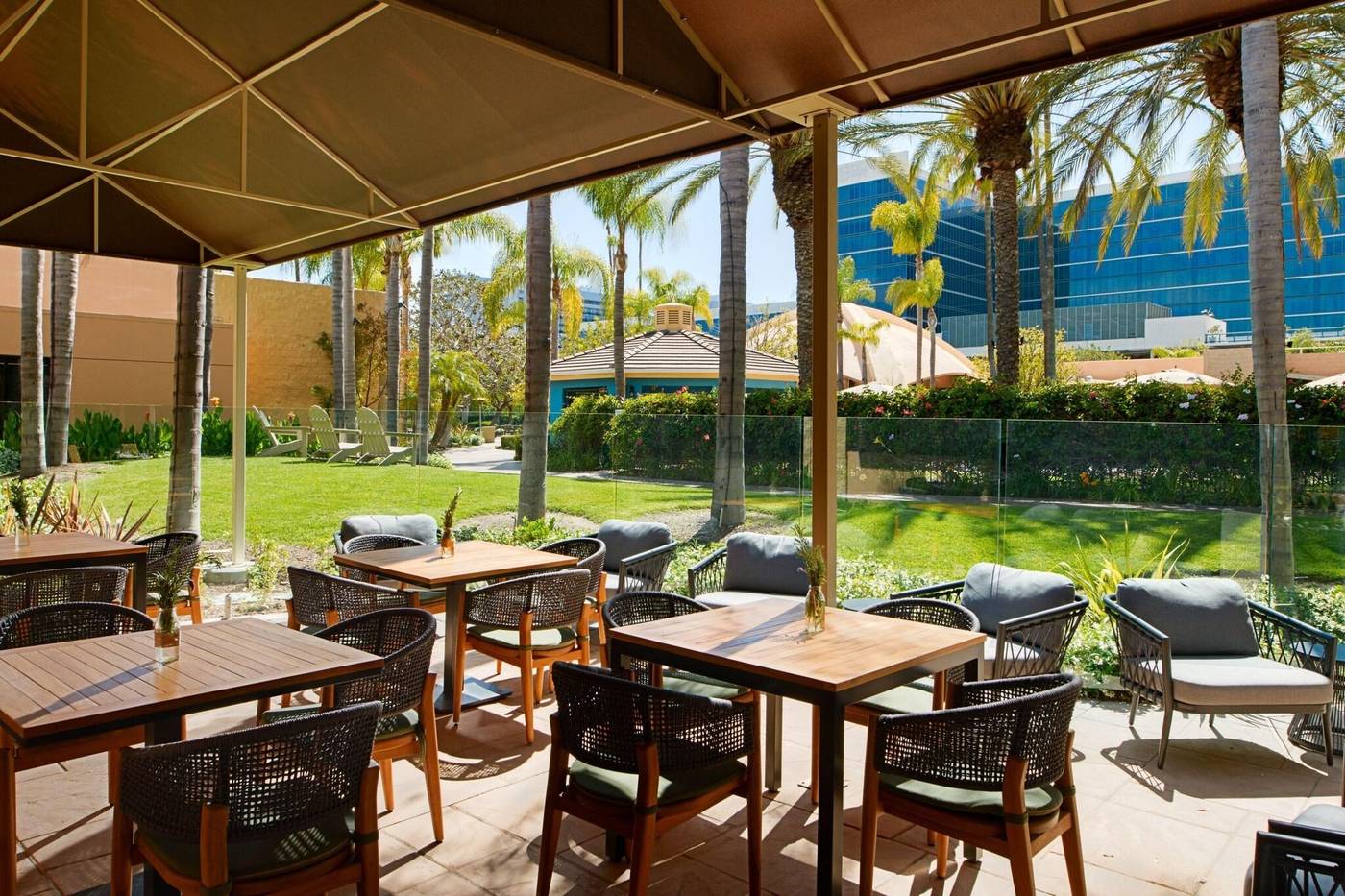 Sheraton-Park-Hotel-at-the-Anaheim-Resort-Restaurant-70