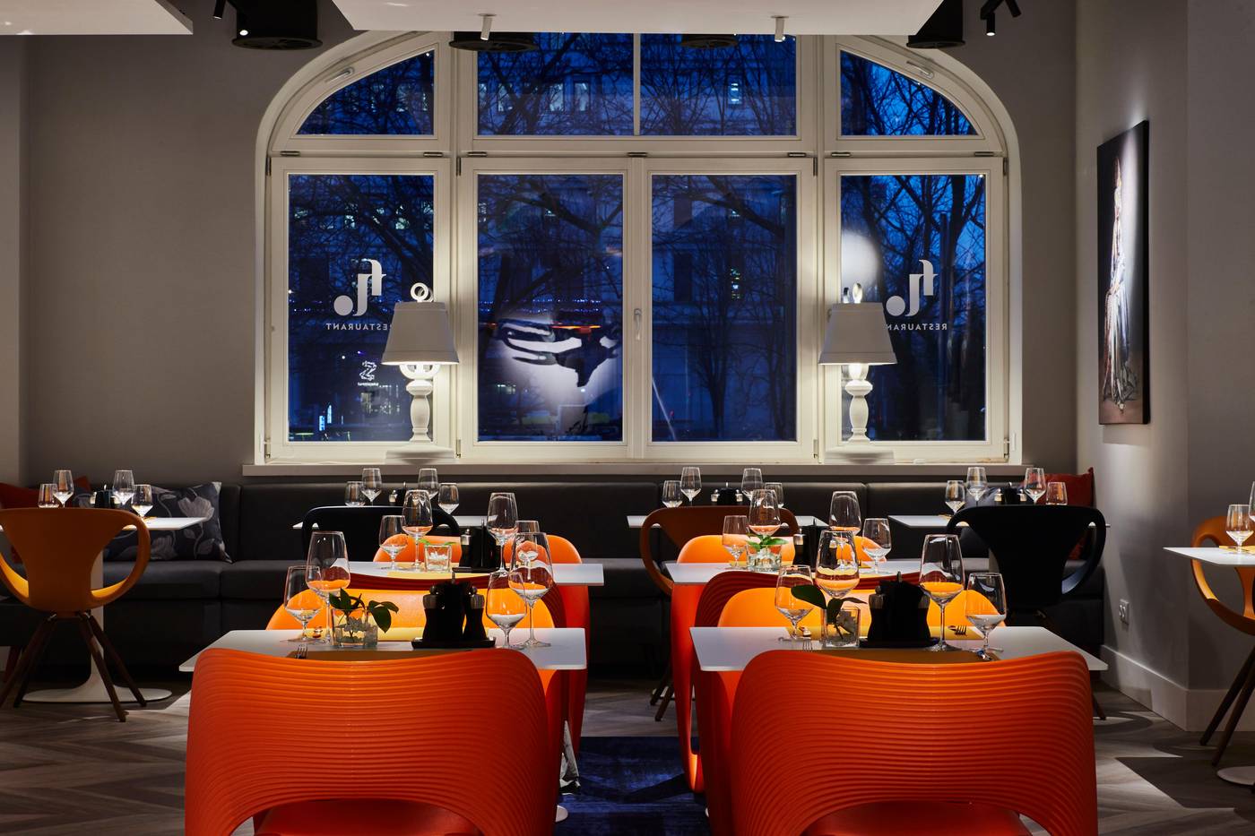 Hotel-Indigo-Warsaw---Nowy-Swiat-Restaurant-48