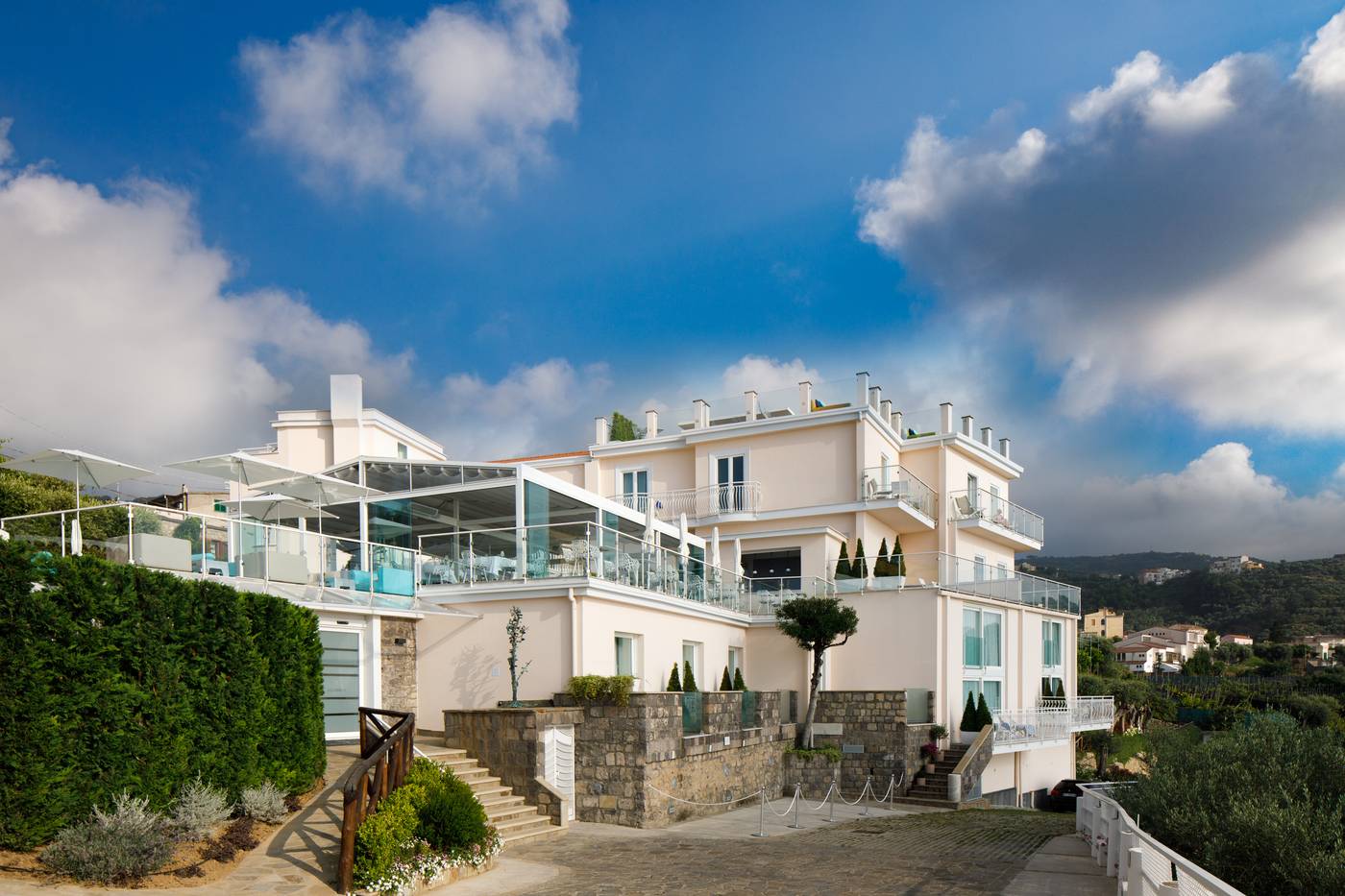 Villa-Fiorella-Art-General-view-4