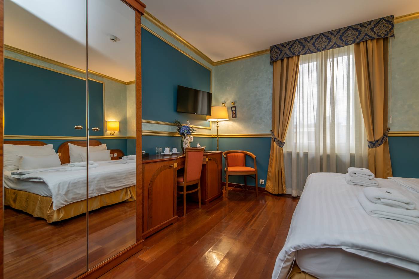 Hotel-Kinsky-Fountain-Room-25