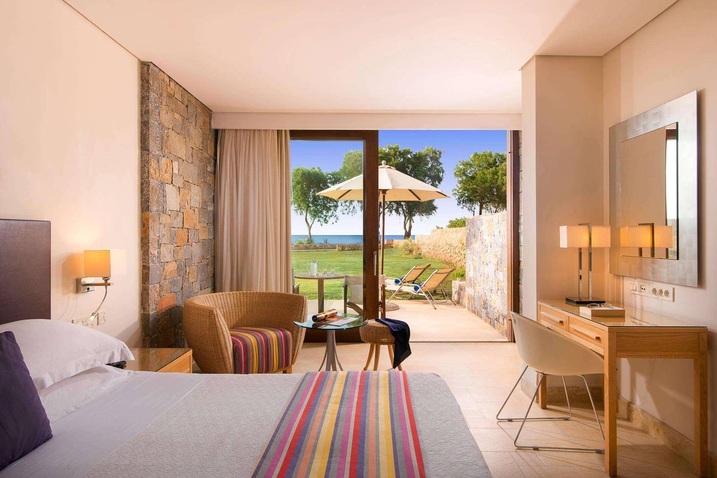 Kernos-Beach-Room-61