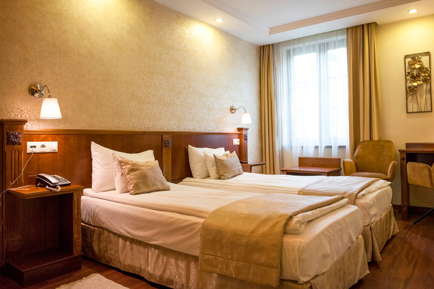 Gold-Hotel-Budapest-Room-23