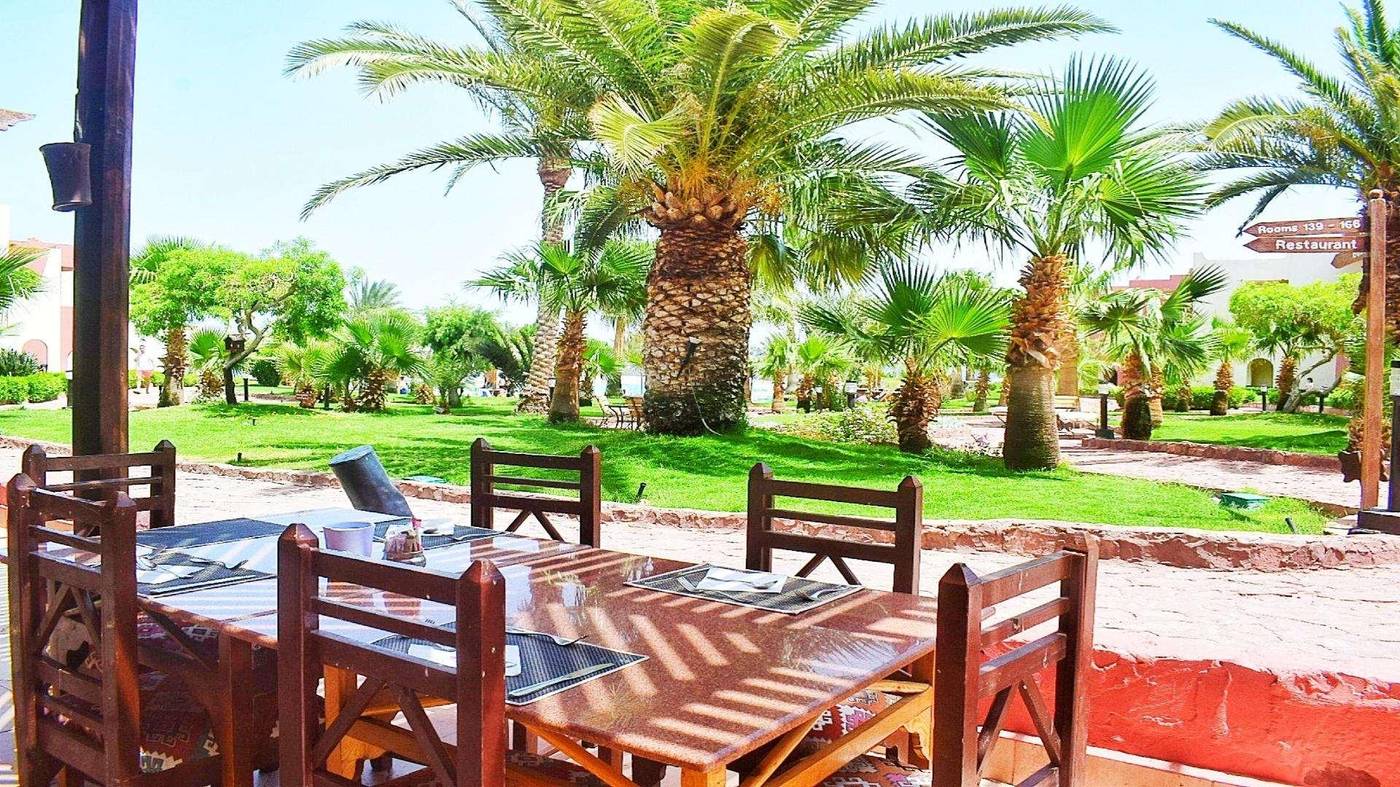 Tropitel-Dahab-Oasis-Restaurant-14
