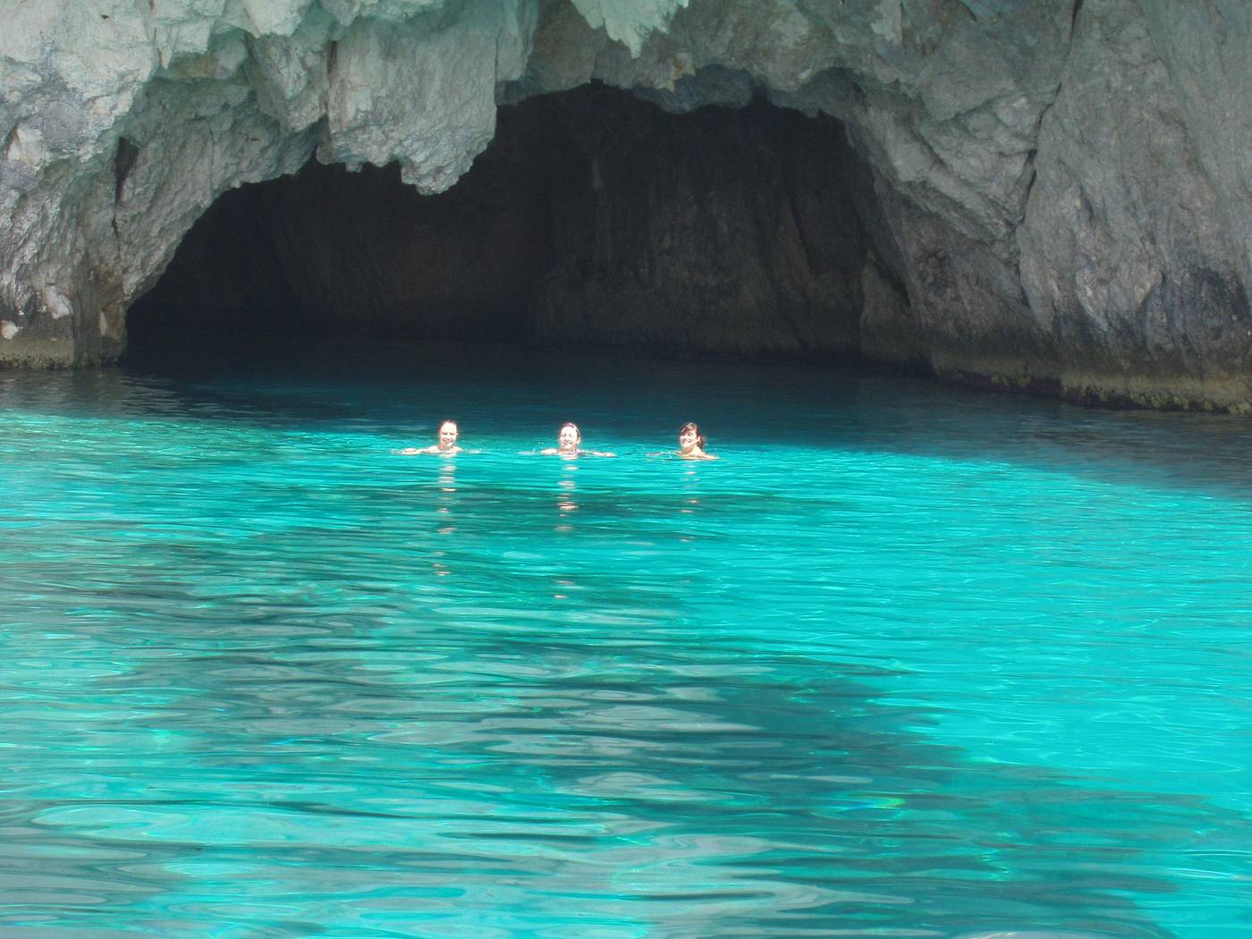 Paradise-Apartments-And-Studios-Beach-58