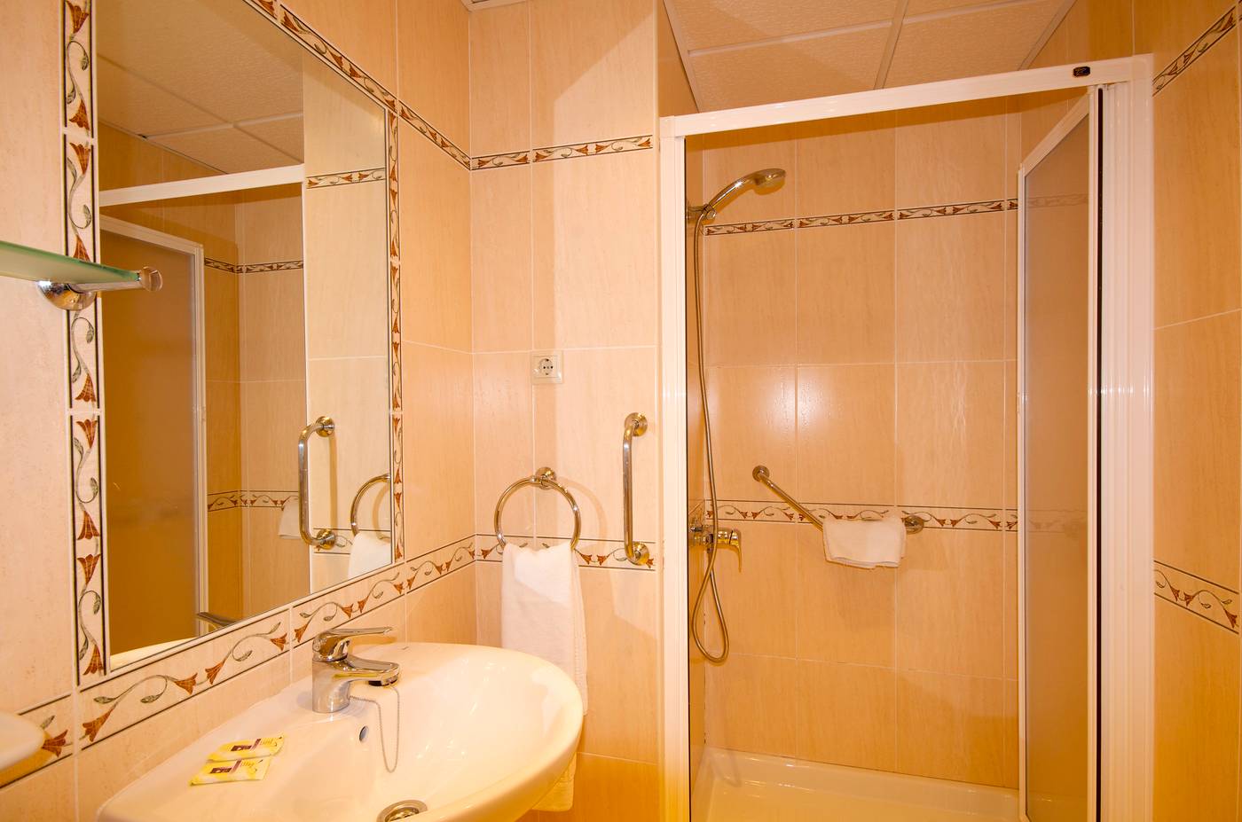 Stella-Maris-Room-24